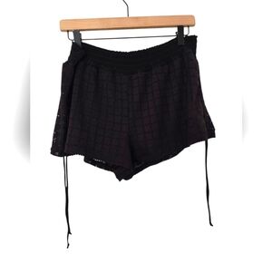 No Boundaries Black High Waist Shorts with Flowy Design Size Large